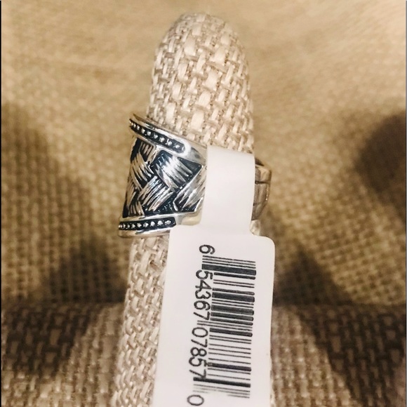 Silver Ring - Picture 2 of 4